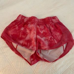 Lululemon Hotty Hot Low Rise Short